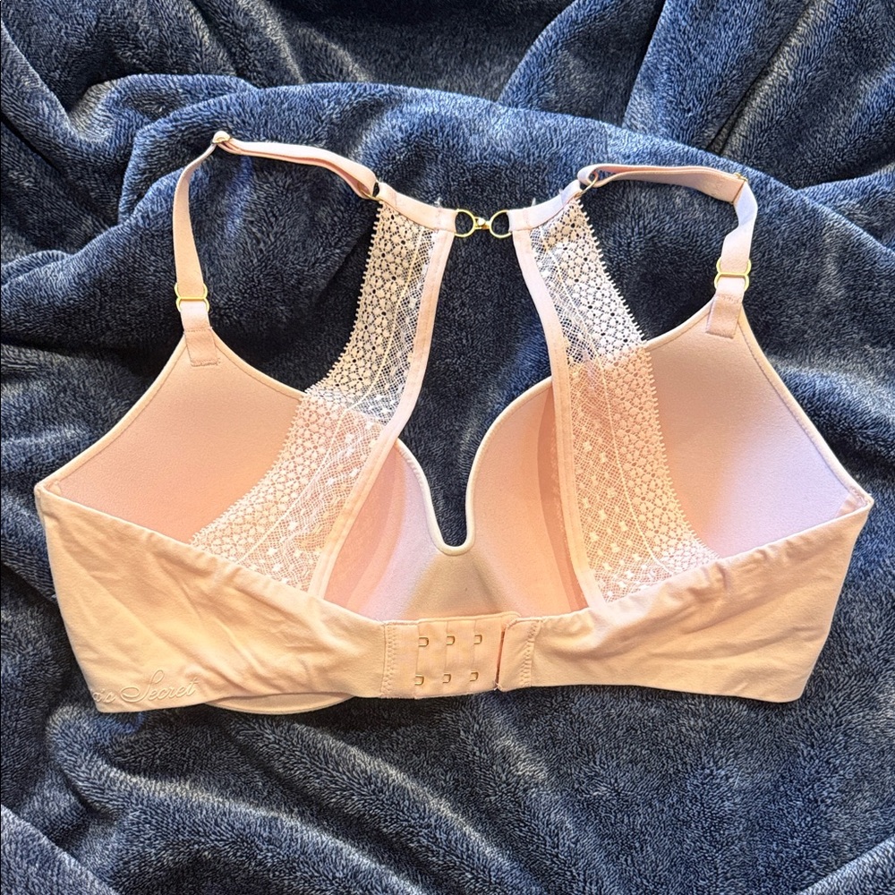 Victoria's Secret Light Pink Lace Bra
